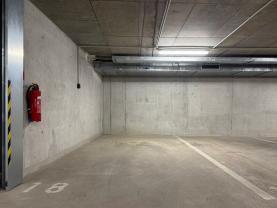 Pronájem garážového stání, 18 m², Plzeň, ul. Rejskova