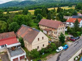 Prodej rodinného domu, 400 m², Chlumec