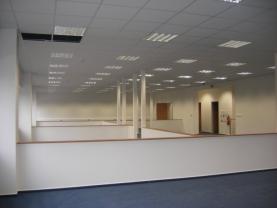 Pronájem kancelářského prostoru, 808 m², Plzeň, ul. Chebská