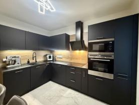 Prodej bytu 3+1, 70 m², Ostrava, ul. Petruškova