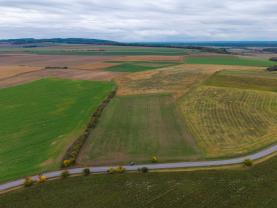 Prodej pole, 3689 m², Mokré