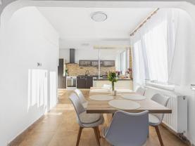Prodej rodinného domu, 189 m², Loza