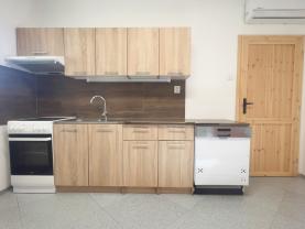 Pronájem bytu 2+kk, 63 m², Otrokovice, ul. tř. Osvobození