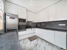 Prodej bytu 4+1, 92 m², Rokycany, ul. Pražská