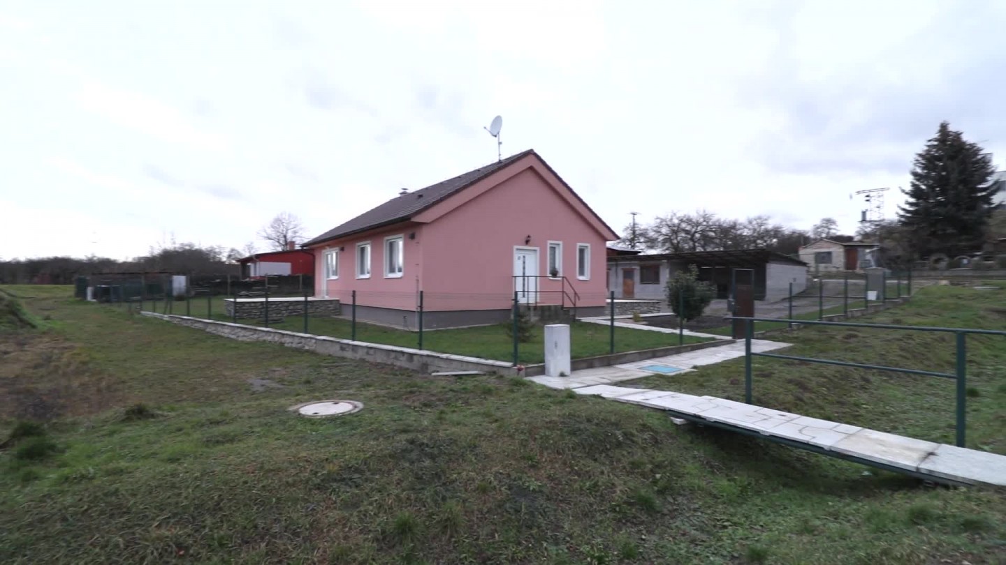 Prodej, rodinný dům 4+1, 1200 m2, Žerotice