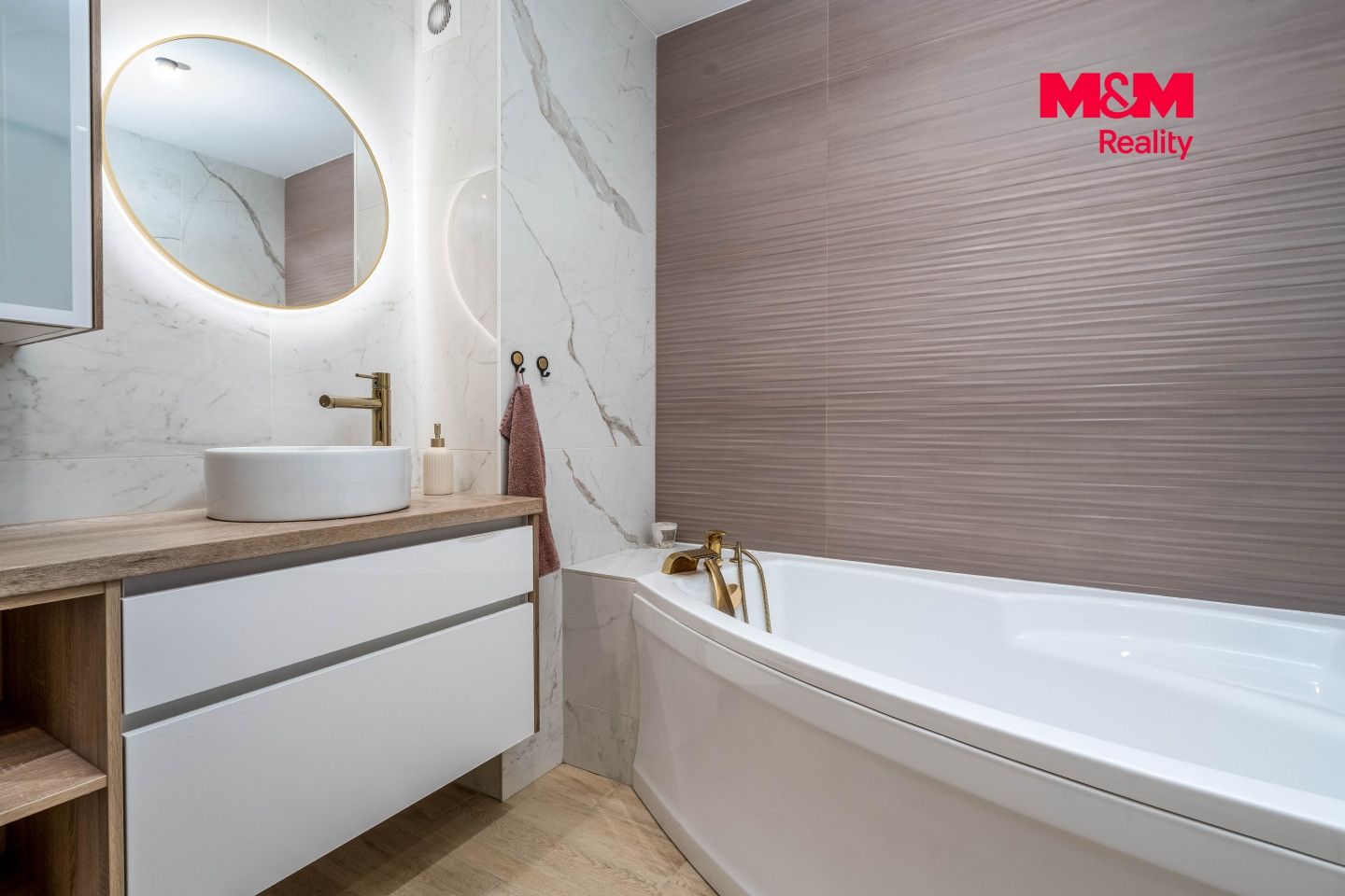 Prodej, Byt 3+kk, 81 m², Hradec Králové, třída Edvarda Beneše, Hradec Králové – náhled fotky 24